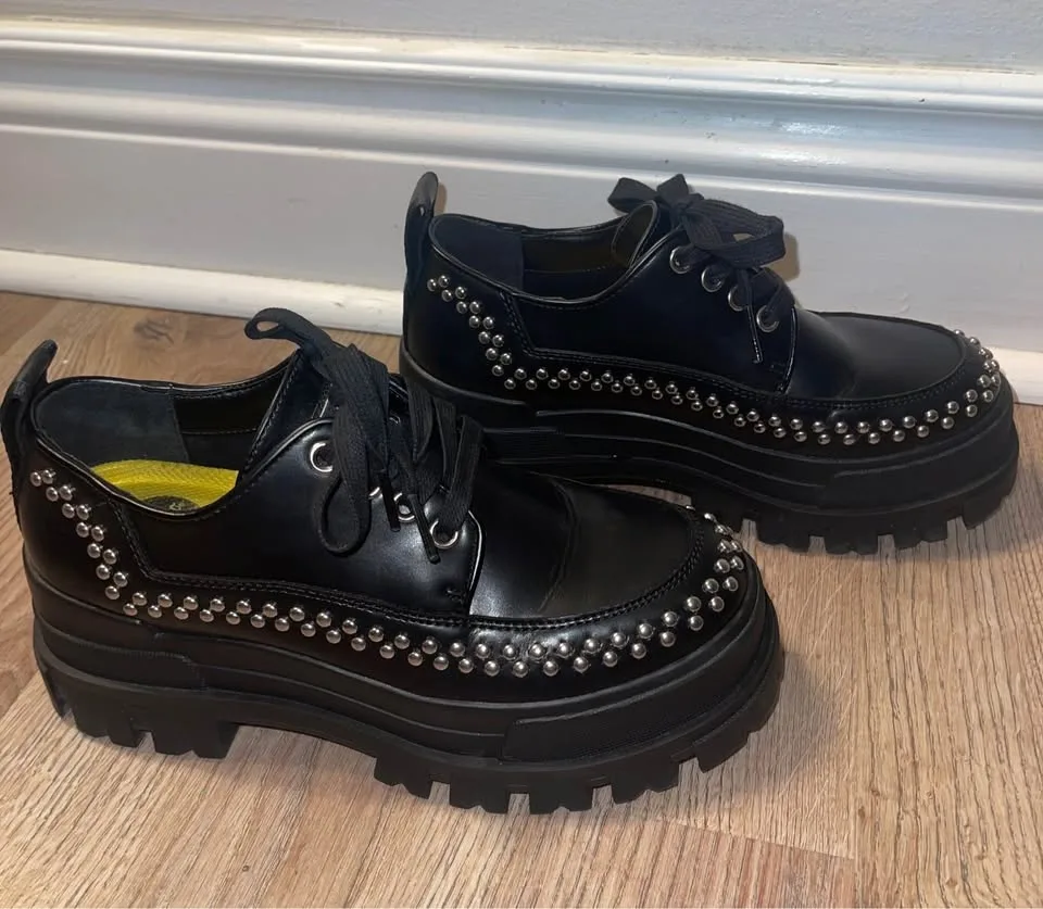 Buffalo London Vegan Studded Platform Loafers size 6.5 image indicator(3)