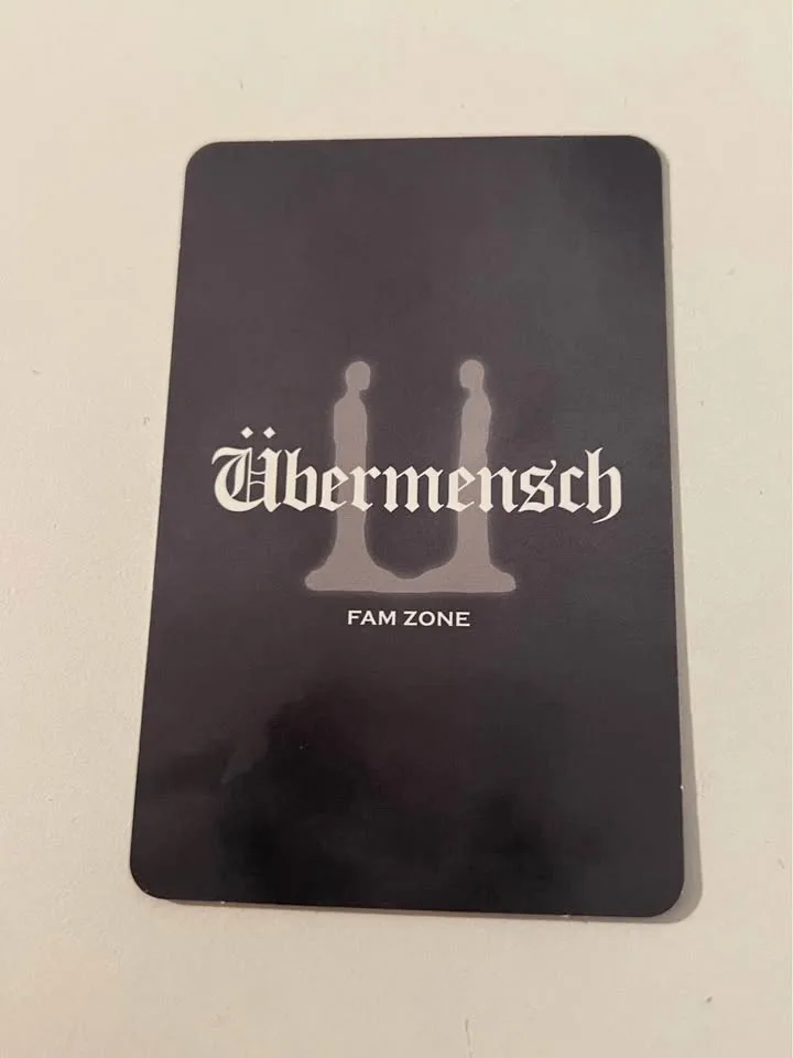 G-Dragon Ubermensch concert Photo Card (Fam Zone) image indicator(2)