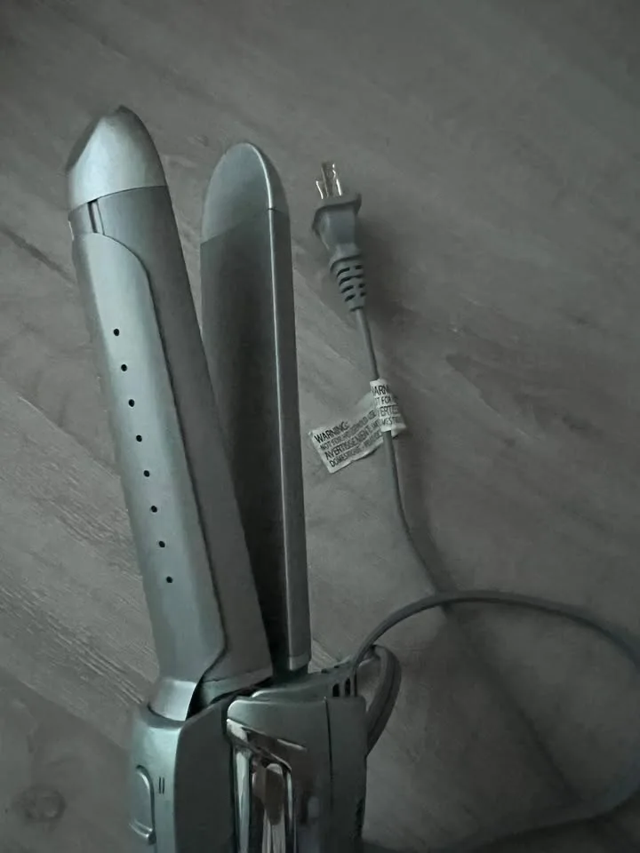 Conair Hair Iron | Straightener & Curling Iron image indicator(3)