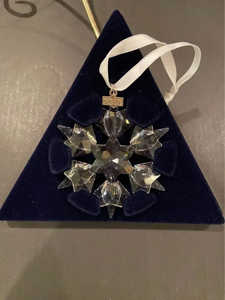 Swarovski Annual Christmas Ornament, 2010 image indicator(6)