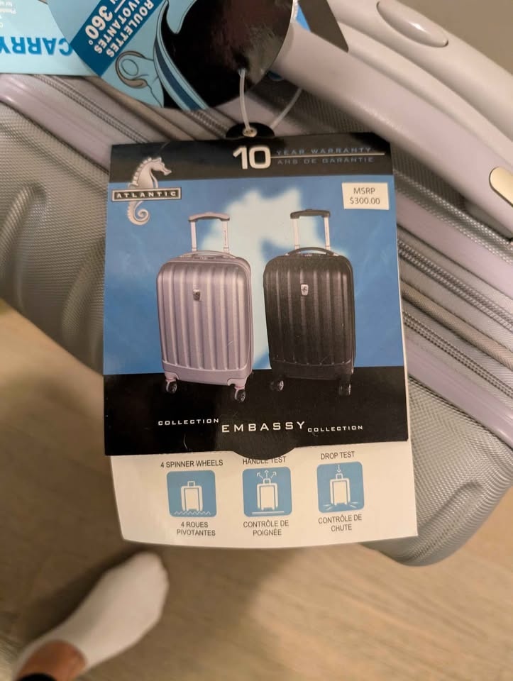 Hard Case Carry-on Suitcases (Set of 2) - photo 3