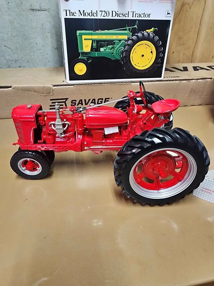 Farmall Model H Tractor (1:12 Scale) - BRAND NEW thumbnail