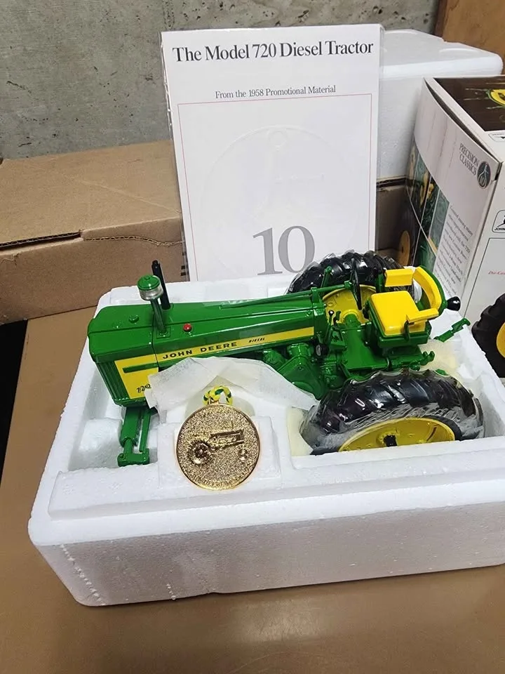 John Deere Model 720 Diecast - Brand New image indicator(3)
