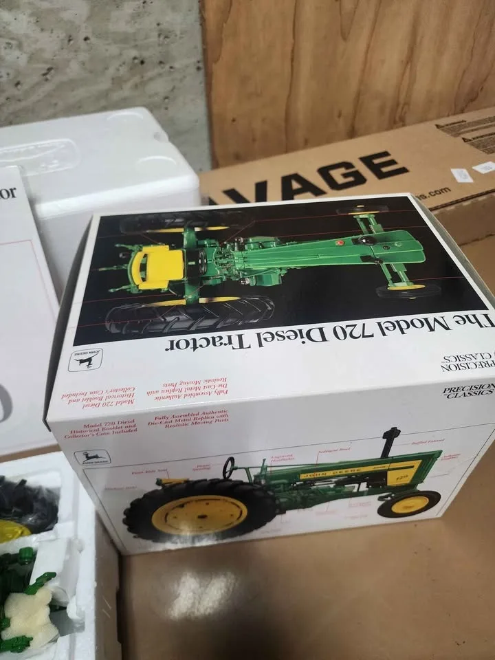 John Deere Model 720 Diecast - Brand New image indicator(4)