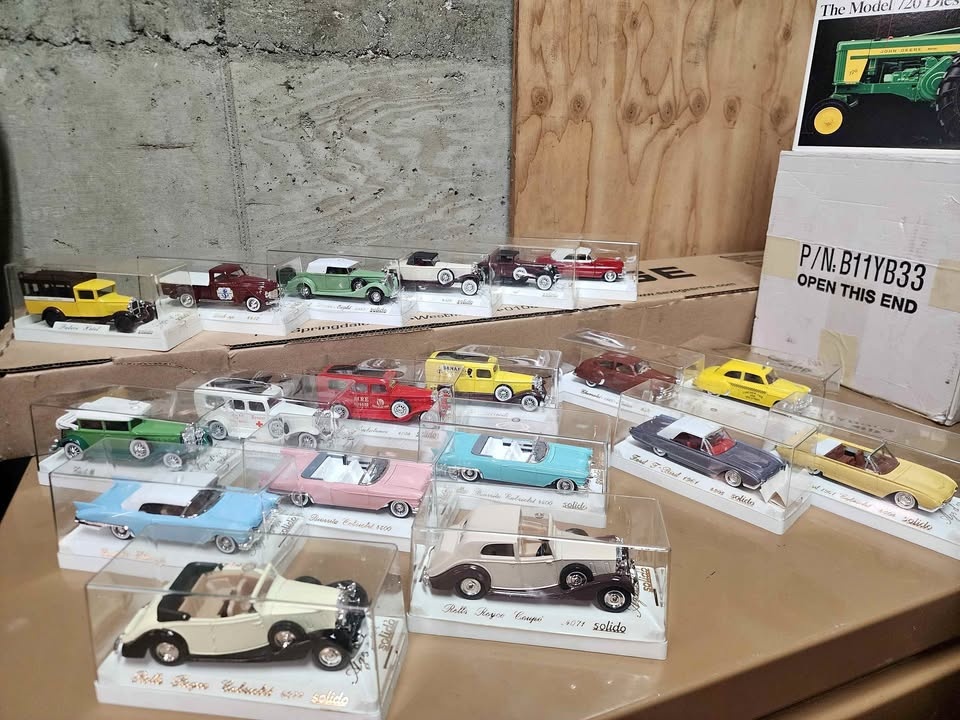 Solido 1:43 Die-Cast Car Collection