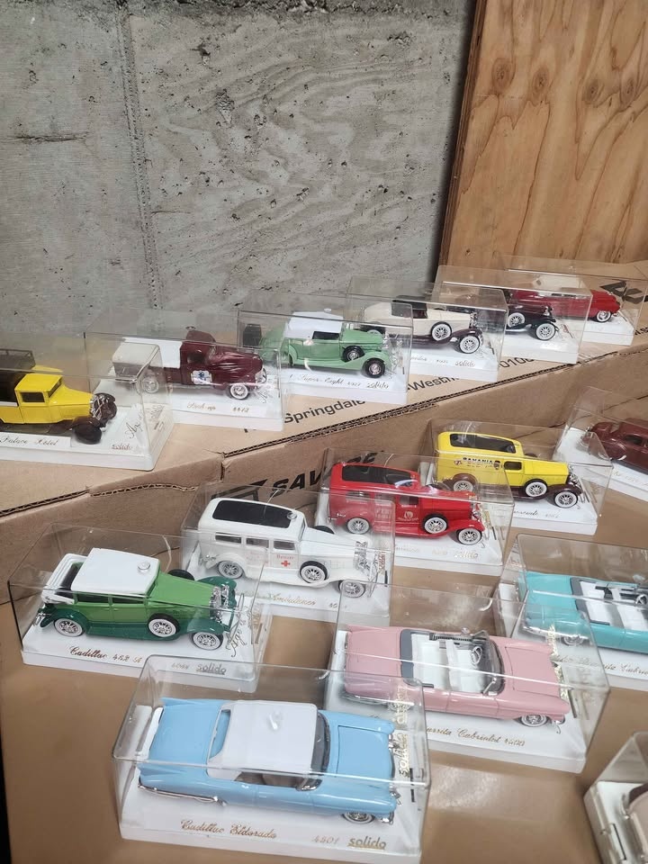 Solido 1:43 Die-Cast Car Collection - photo 3