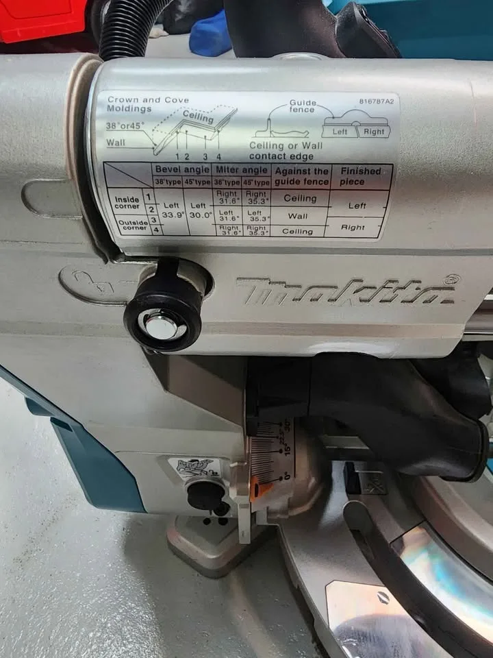 Makita cordless sliding mitersaw 12" image indicator(6)