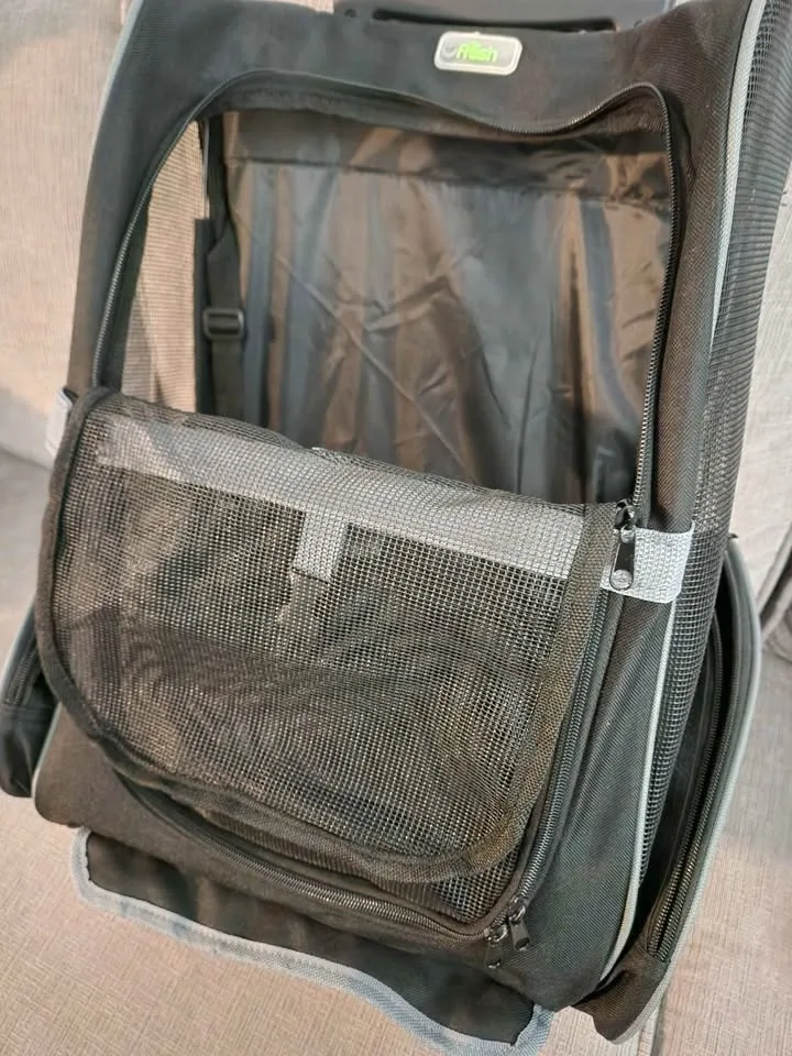 Pet carrier/airlining image indicator(2)