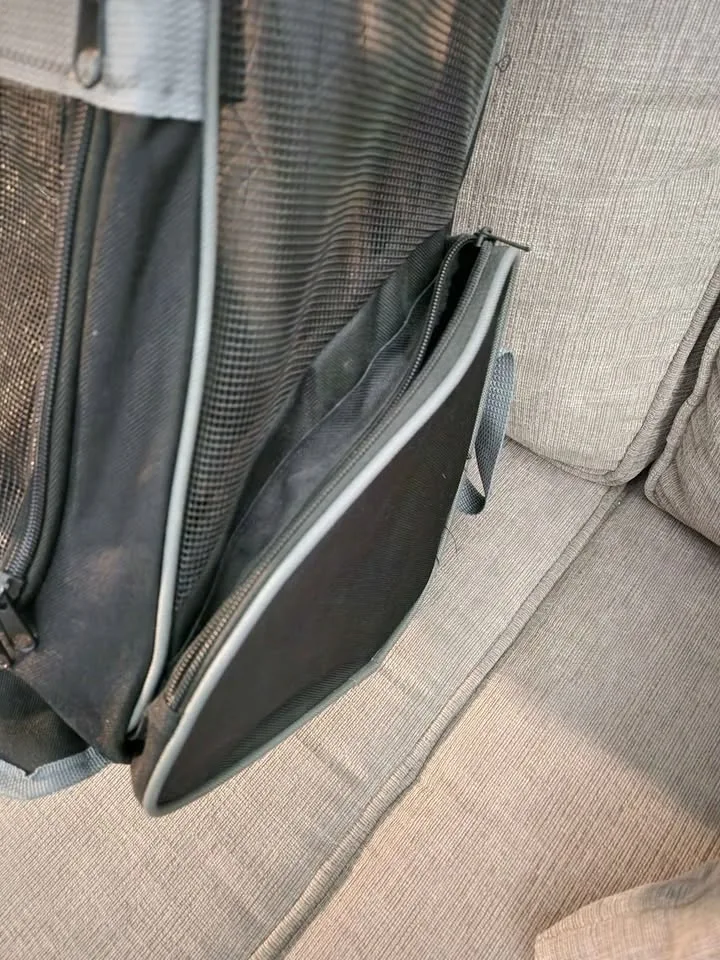 Pet carrier/airlining image indicator(3)