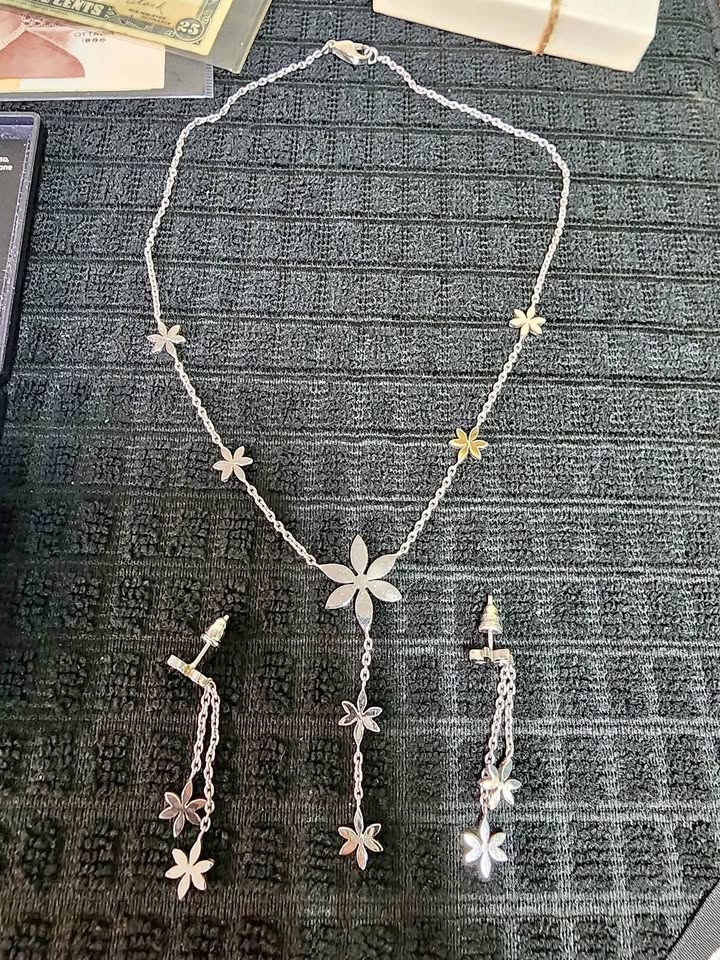 18K Solid White Gold Necklace & Earrings Set
