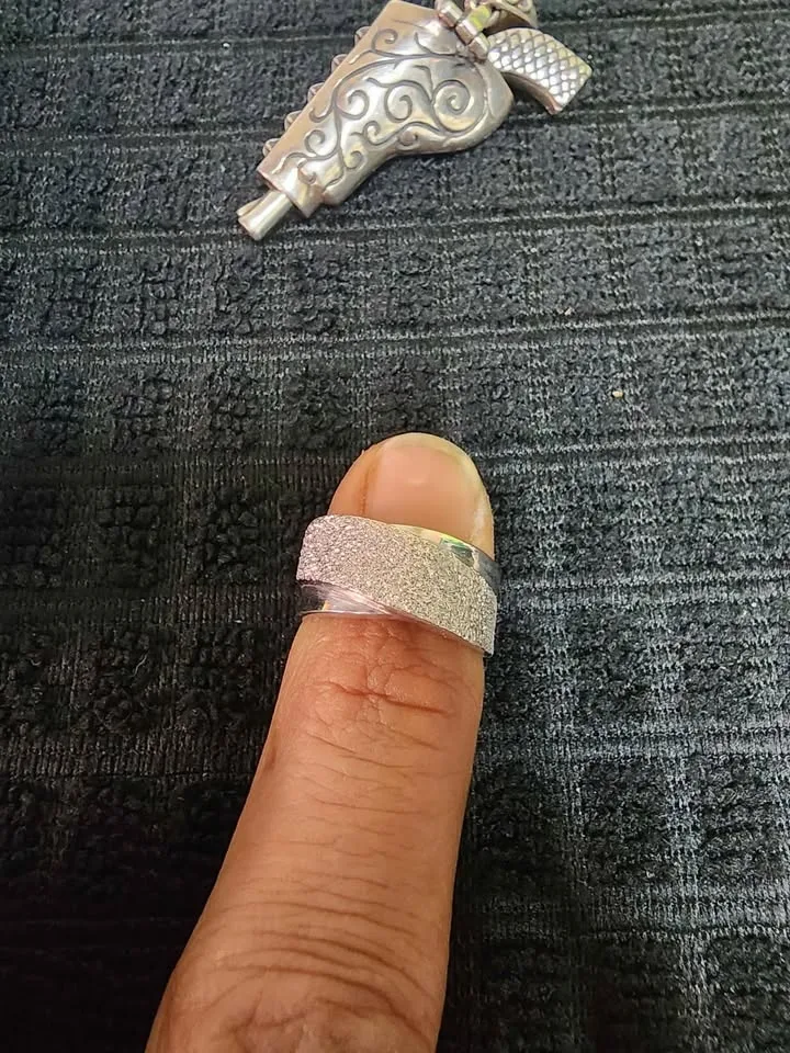 solid 18k white gold ring image indicator(5)