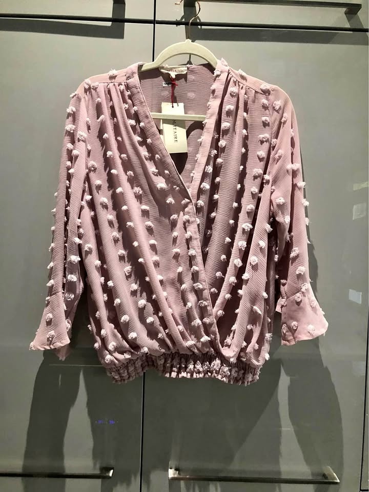 New Blouse M