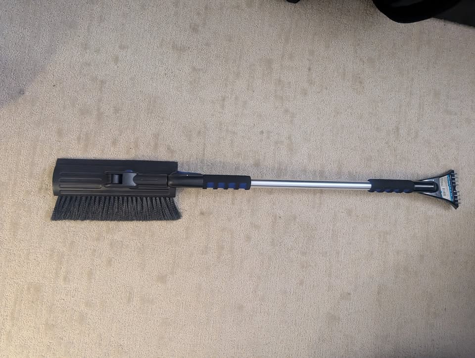 Snow Brush with Ice Scraper, 39-in to 61-in - photo 2