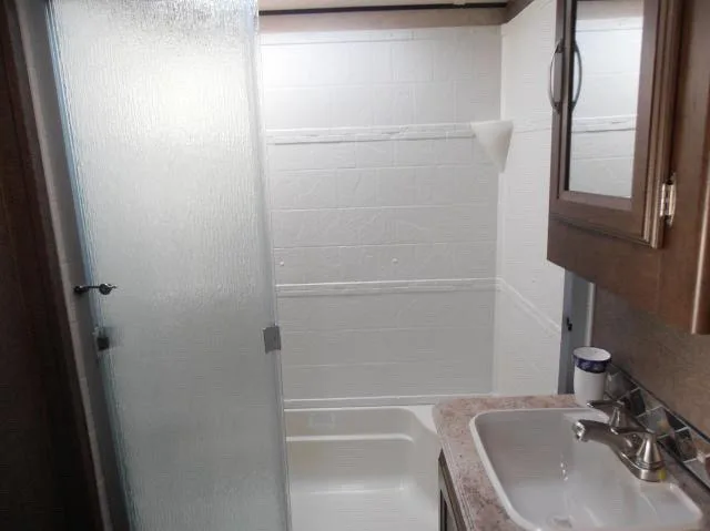 2016 Forest River Salem Hemisphere 32' 5th Wheel Trailer image indicator(6)