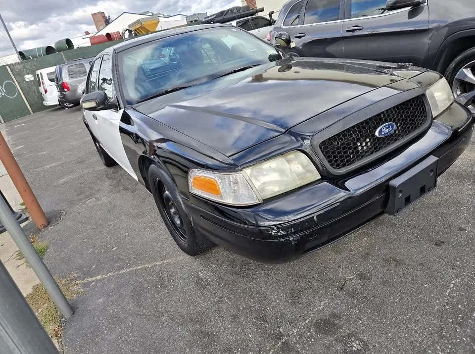 2007 Ford Crown Victoria · Police interceptor