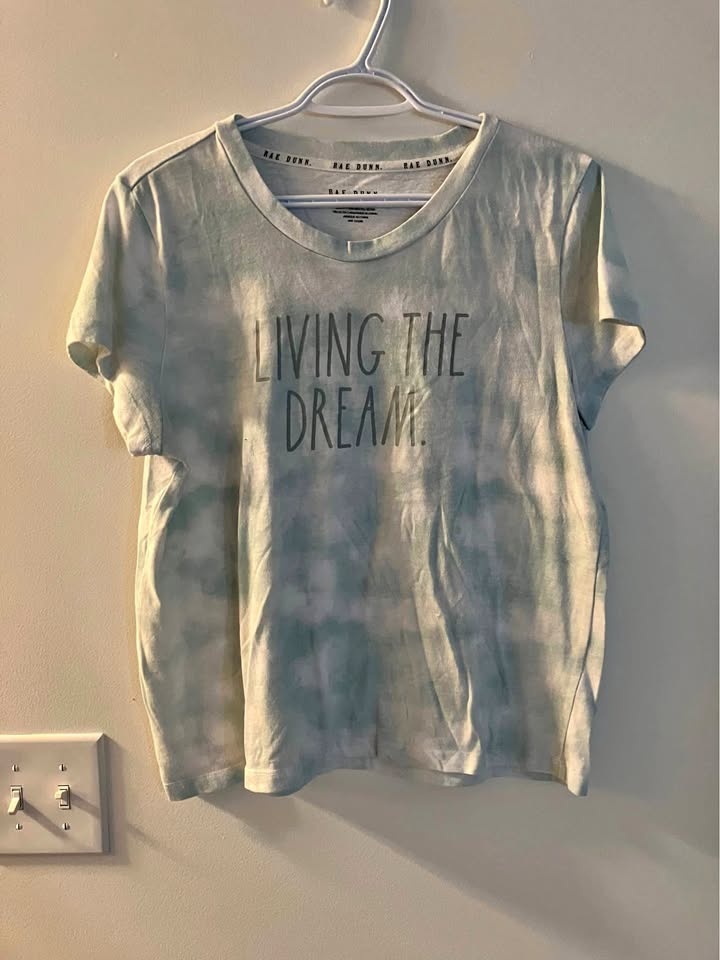 Rae Dunn Ladies T Shirt Size XL - Living the Dream