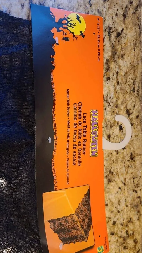 Halloween Table Runner (new) image indicator(2)