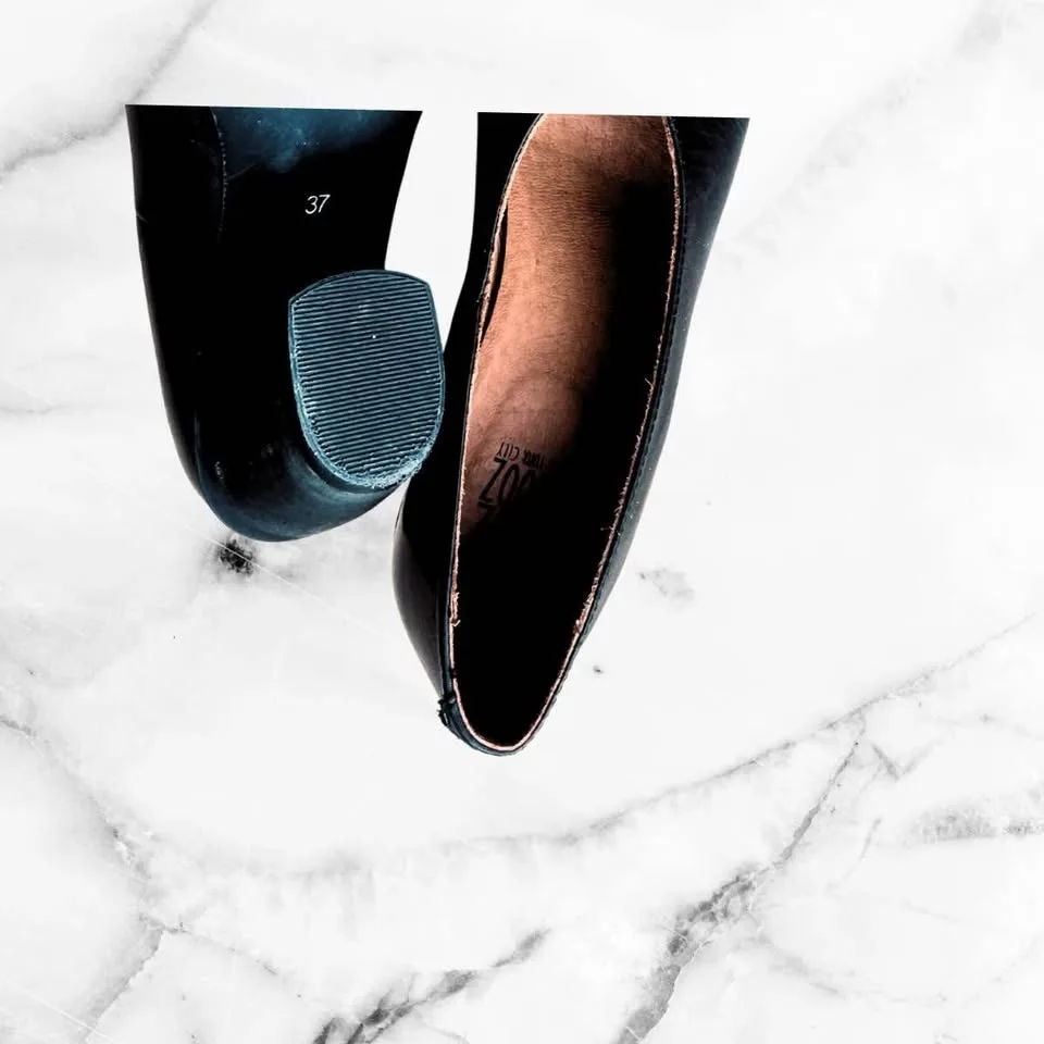 Miz Mooz Black Leather Heels – Size 7 US 37 image indicator(3)