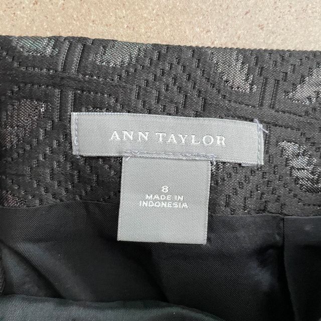 Ann Taylor Black Mosaic Jacquard Pencil Skirt-Sz. 8 - photo 5