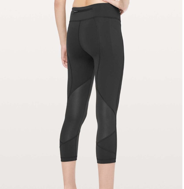 Lululemon Pace Rival Crop Black Leggings w/pockets- Size 6 - photo 2