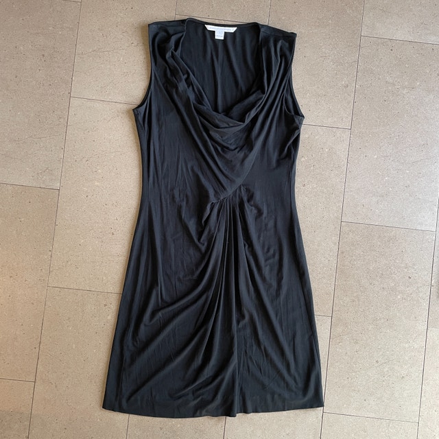 Diane Von Furstenberg Black Draped Jersey Mini Dress-10