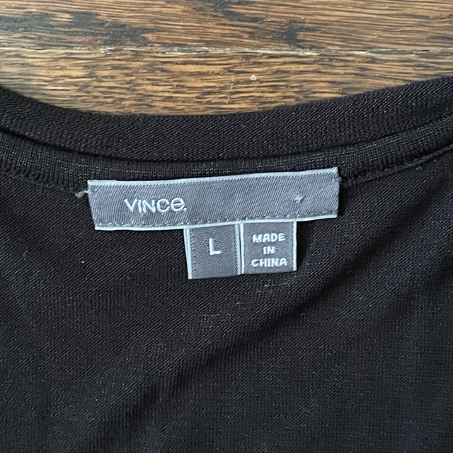 Vince Black V-neck T-shirt-Large - photo 2