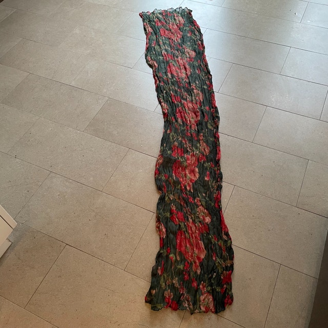 Sheer Floral scarf - 62" x 20" - photo 4