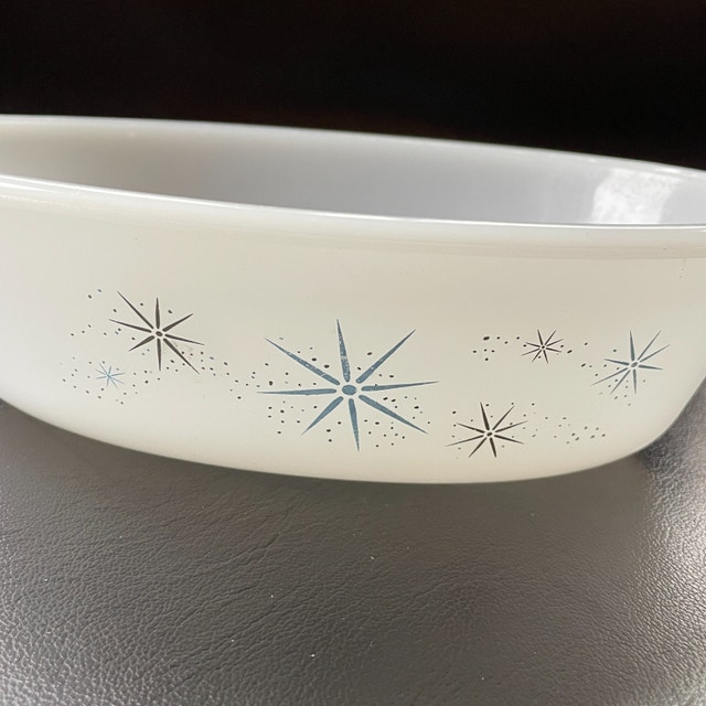 Vintage Glasbake Milkglass Oval Casserole Atomic Starbursts - photo 3