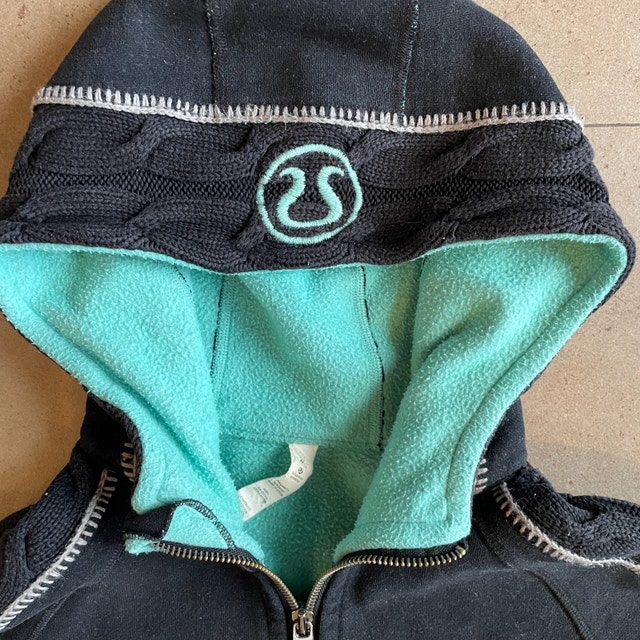 Lululemon Special edition cable knit Scuba Zip Hoodie-Size 2 - photo 3