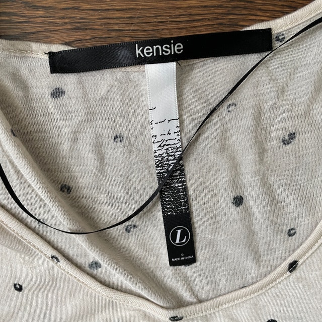 NEW Kensie Cream/Black Asymmetrical polka dot Tshirt-Large - photo 2