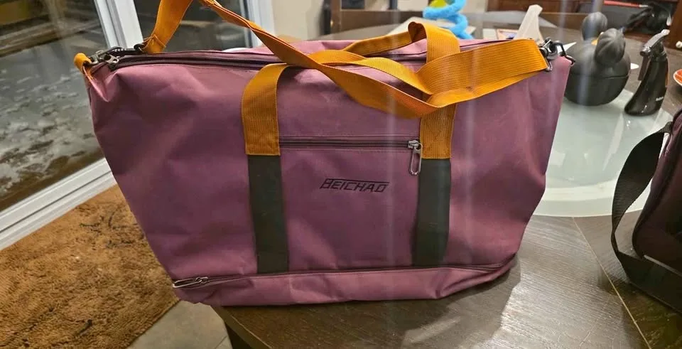 Beichad duffle/carryon/overnight bag NEW $15 pickup Evanston nw thumbnail