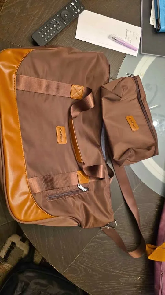 Cosbarn duffle bag and toiletry bag NEW NEVER USED pickup Evanst thumbnail