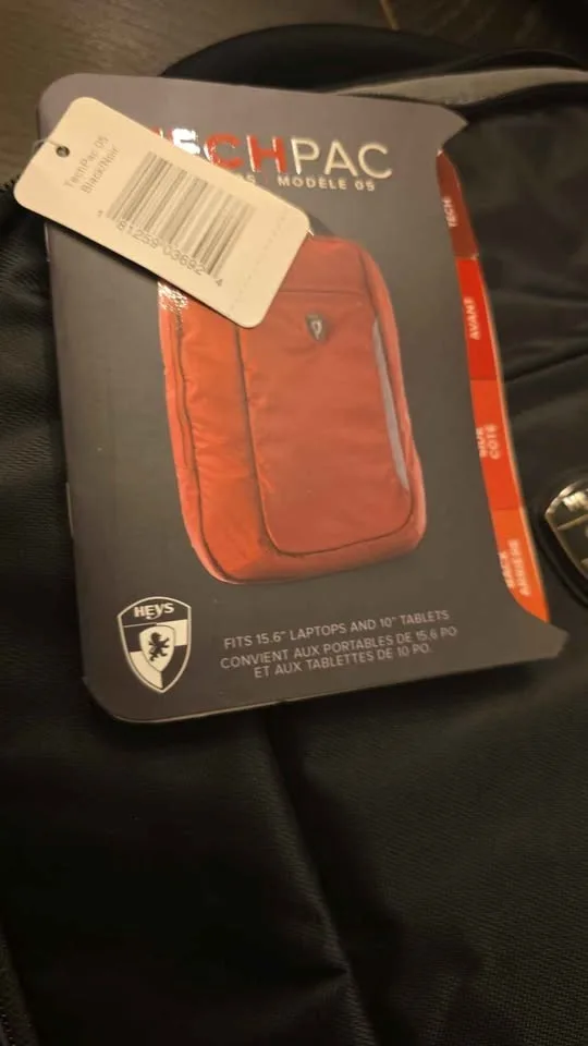 Heys new techpac model 05 bag NEVER USED TAGS $40 image indicator(3)