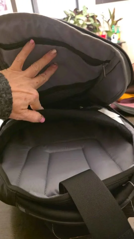 Heys new techpac model 05 bag NEVER USED TAGS $40 image indicator(9)