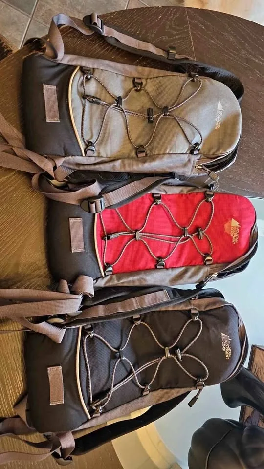 MEC day packs, hydration packs $20 each pickup Evanston nw thumbnail