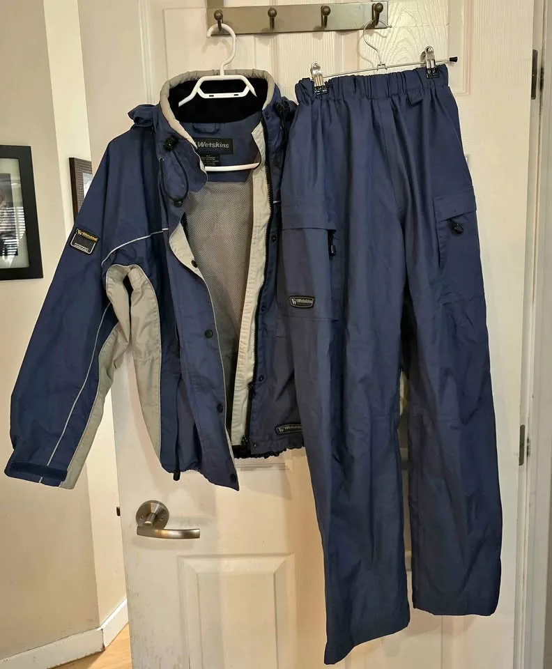 Rain suit - Westskins sz small Jacket and pants In great conditi thumbnail