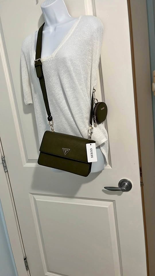 Guess NEW bag