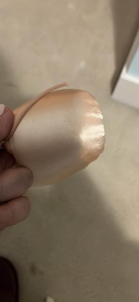 Pointe shoes size 5.5 - photo 5