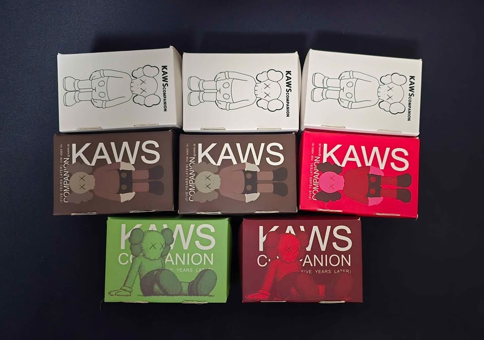 Kaws Keychains - photo 2