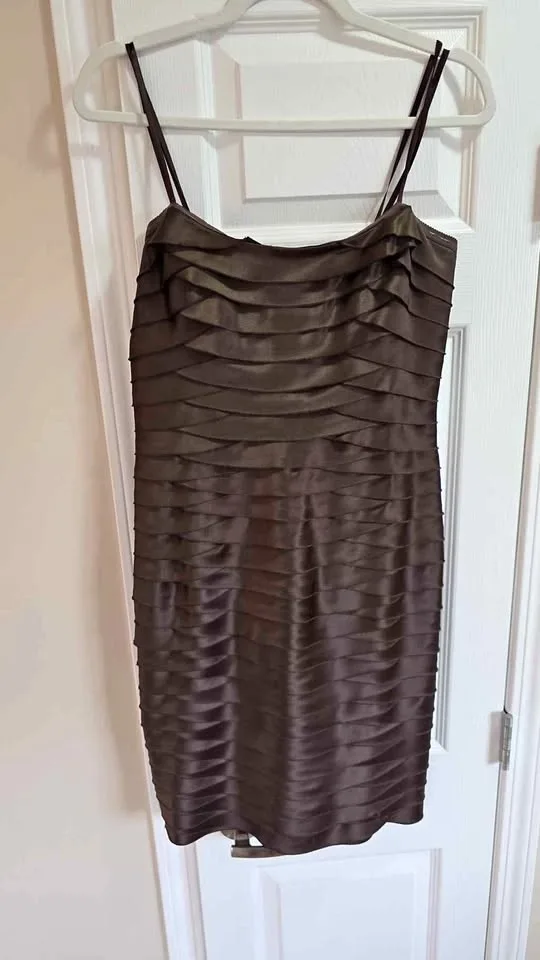 Women's BCBG Maxazris sz 10 designer strapless dress- form fitti thumbnail
