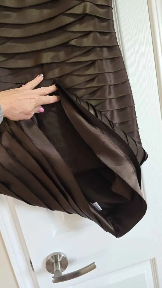 Women's BCBG Maxazris sz 10 designer strapless dress- form fitti image indicator(5)