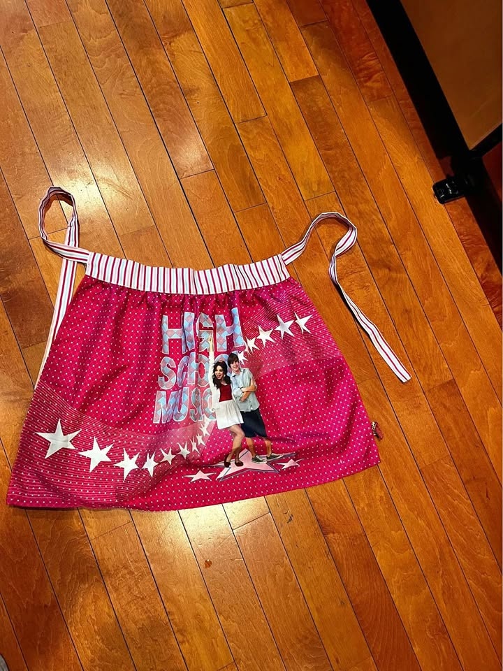 Kids apron( High school musical)
