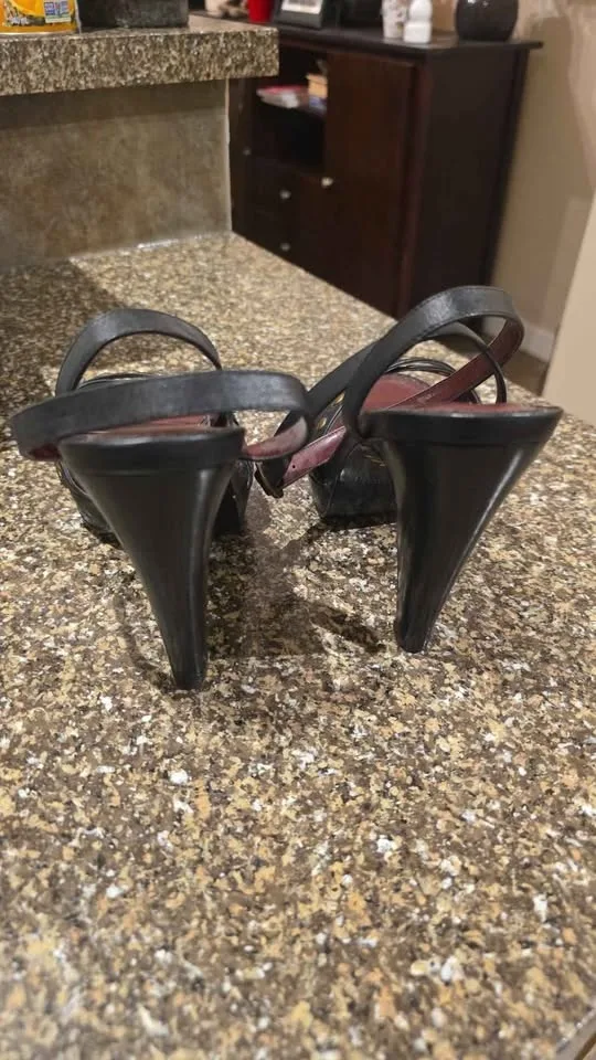 New Ladies Colin Stuart high heels sz 7.5  Leather uppers image indicator(3)