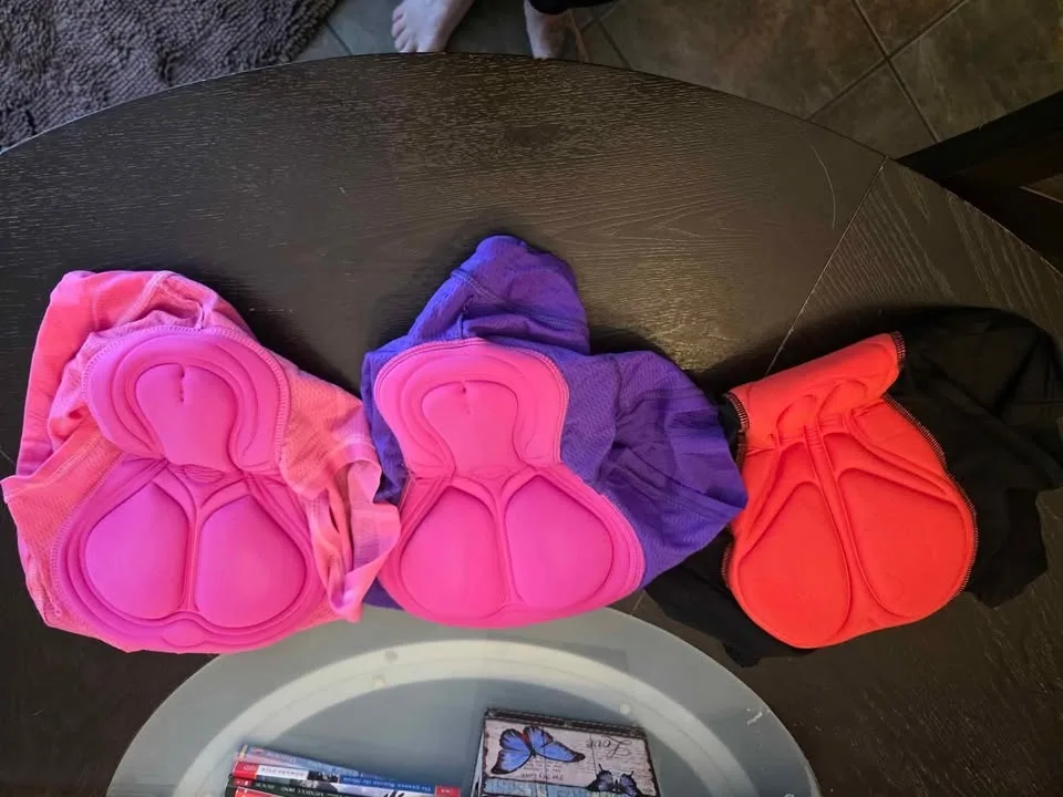 Women's sx med padded cycling shorts new 1 still has tags $10 ea image indicator(5)