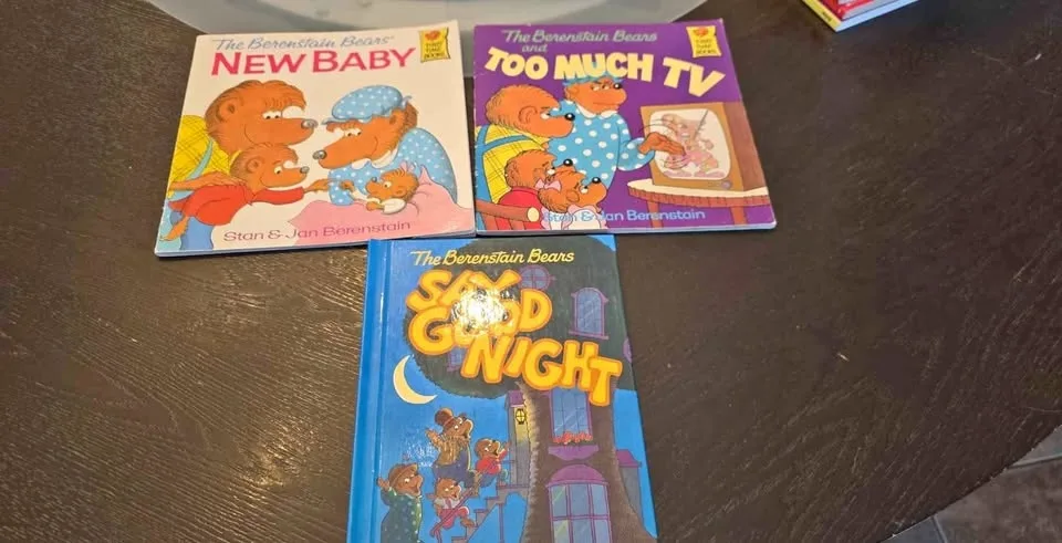 3 books-The Berenstain Bears 1 hardcover 2 soft all fo $10 thumbnail