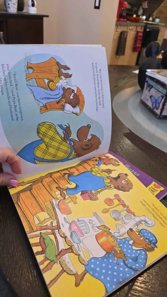 3 books-The Berenstain Bears 1 hardcover 2 soft all fo $10 image indicator(6)