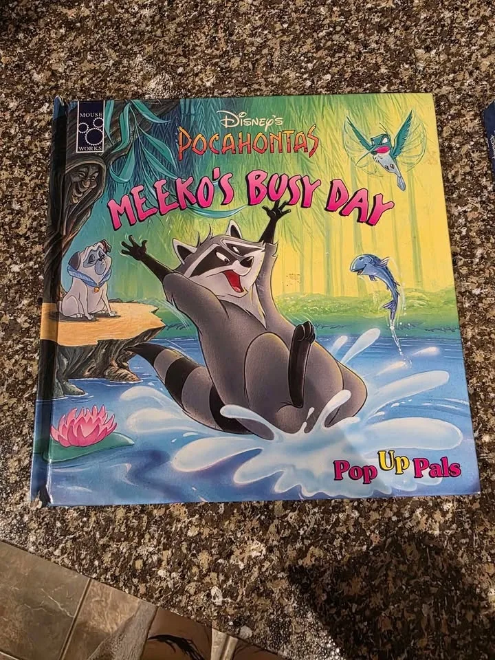 Books-children's - 2 hardcover Pocahontas books. image indicator(2)