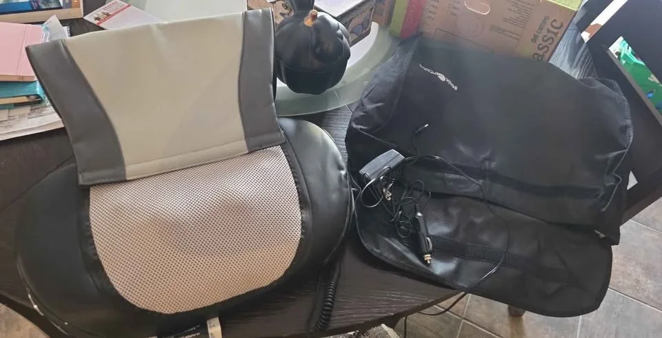 2-Sonic comfort massages with heat one for back , one for neck image indicator(2)