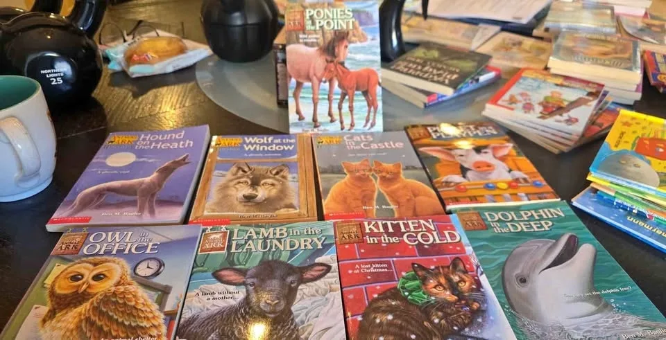 9 Animal Ark Books Young Reader- Preteen / Teen thumbnail