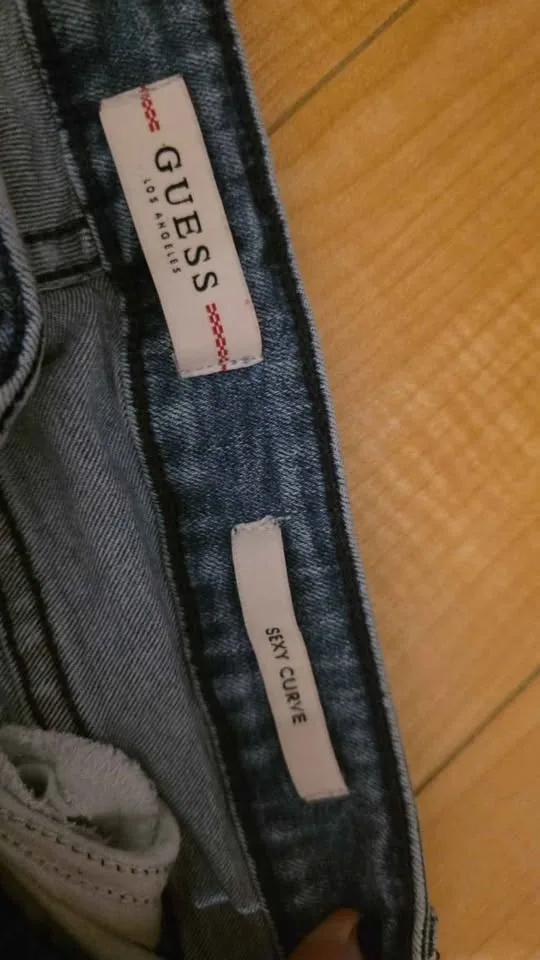 Guess ladies sexy curve jeans sz 26 image indicator(2)